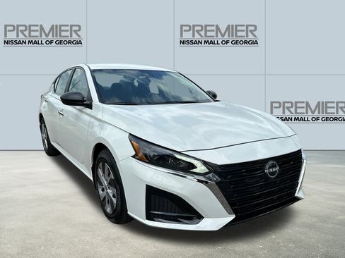 New 2025 Nissan Altima 2.5 S image 3