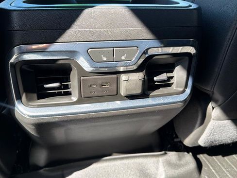 Used 2022 Chevrolet Silverado 3500 LTZ w/ LTZ Convenience Package AWD/4WD image 7