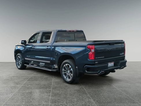 Used 2023 Chevrolet Silverado 1500 High Country w/ Technology Package image 3