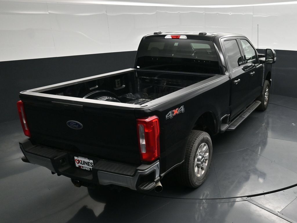 Used 2024 Ford F350 XLT AWD/4WD image 35