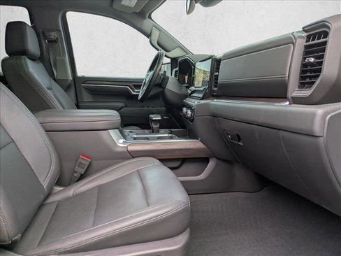 Used 2023 GMC Sierra 1500 SLT image 30