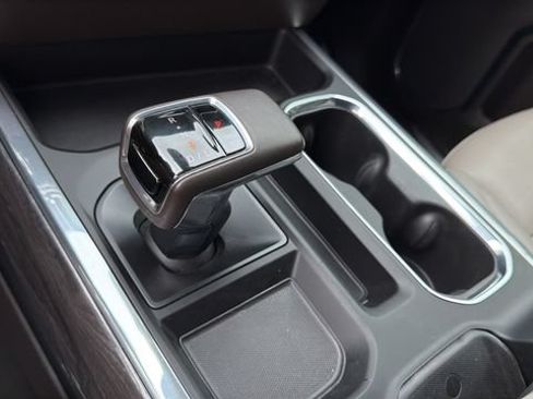 Used 2024 Chevrolet Silverado 1500 LTZ w/ Technology Package AWD/4WD image 29