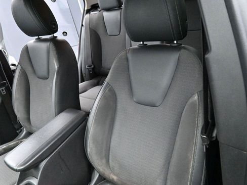 Used 2020 Buick Encore GX Preferred w/ Cold Weather Comfort Package image 17