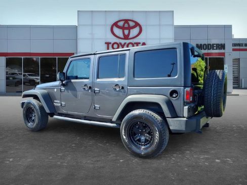 Used 2016 Jeep Wrangler Unlimited Sport w/ Quick Order Package 24S AWD/4WD image 3