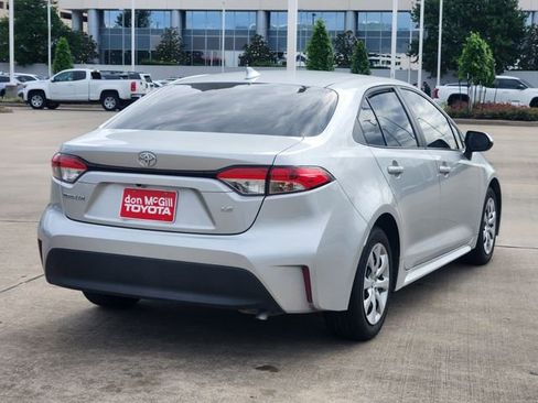 Certified 2025 Toyota Corolla LE image 5