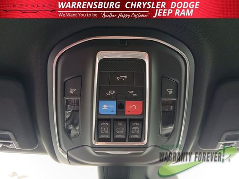 New 2025 Jeep Grand Cherokee L Limited w/ Luxury Tech Group II AWD/4WD image 29