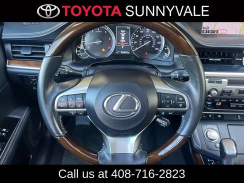 Used 2016 Lexus ES 350 w/ Luxury Package w/Wood Trim FWD image 18