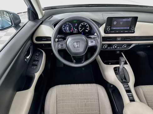 Certified 2024 Honda HR-V LX image 2