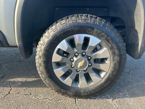 Used 2025 Chevrolet Silverado 2500 LT w/ All Star Edition image 11