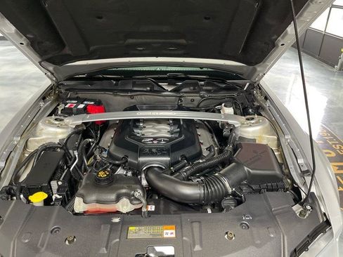 Used 2013 Ford Mustang GT Premium image 42