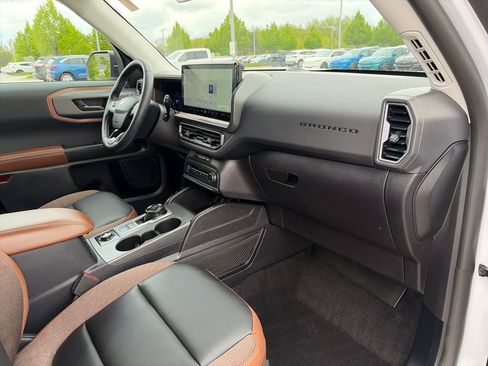 Used 2025 Ford Bronco Sport Outer Banks w/ Outer Banks Tech Package+ AWD/4WD image 12