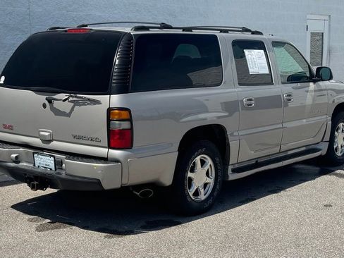 Used 2004 GMC Yukon XL Denali AWD/4WD image 3