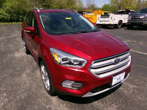 Used 2019 Ford Escape Titanium AWD/4WD image 2