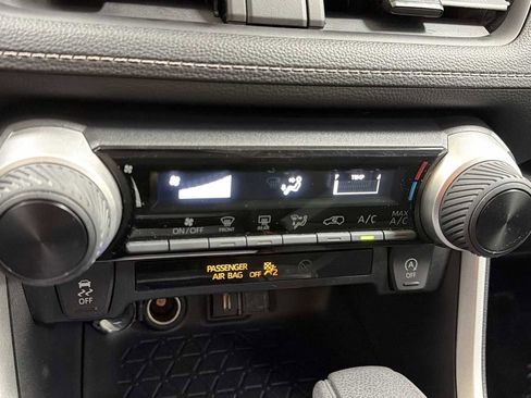 Certified 2022 Toyota RAV4 LE image 20