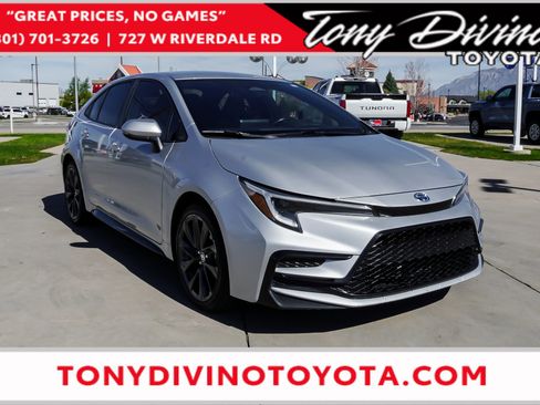 Certified 2023 Toyota Corolla SE FWD image 1