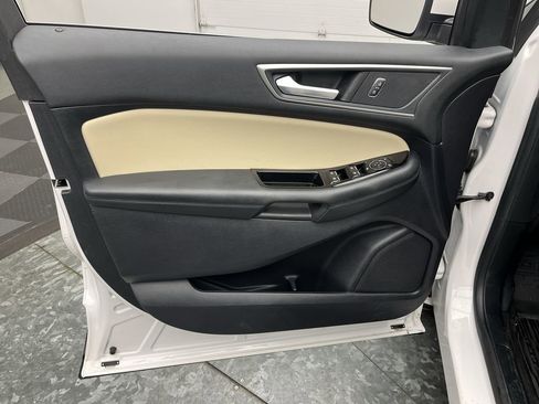 Used 2019 Ford Edge SEL w/ Equipment Group 201A image 8