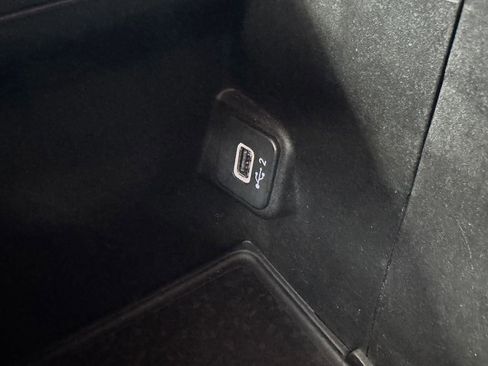 Used 2022 Jeep Gladiator Willys AWD/4WD image 23