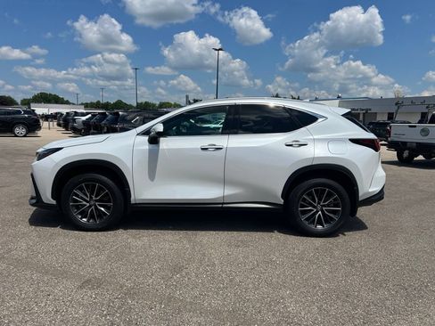 Used 2024 Lexus NX 250 FWD image 8