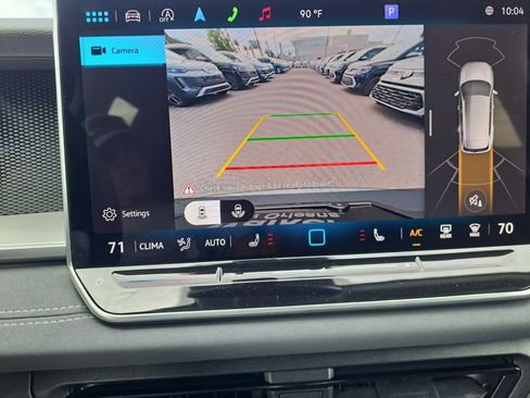 New 2025 Volkswagen Tiguan SE image 11