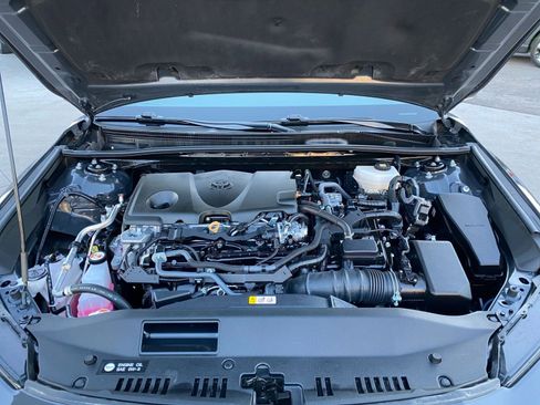 Used 2025 Toyota Camry LE image 32