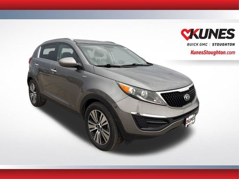 Used 2016 Kia Sportage EX image 2