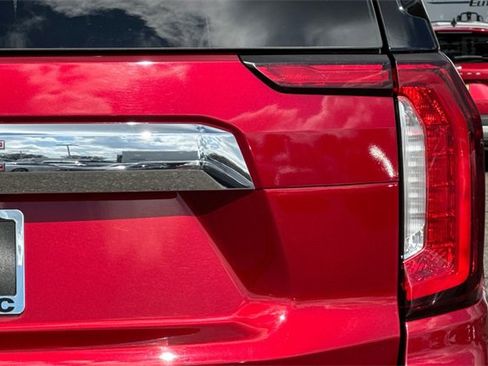 Used 2024 GMC Yukon SLT image 51