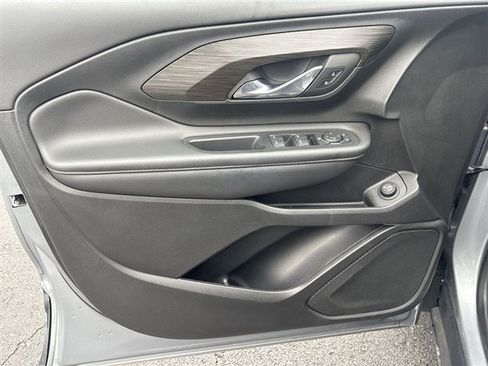 Certified 2023 GMC Terrain SLE w/ Driver Convenience Package FWD image 22