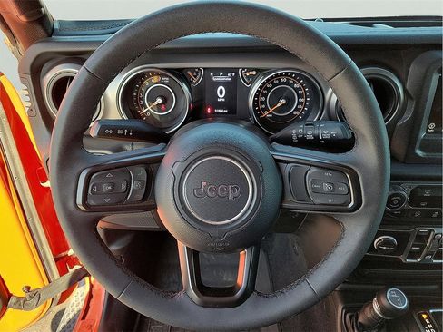 Used 2023 Jeep Wrangler Unlimited Sport image 16