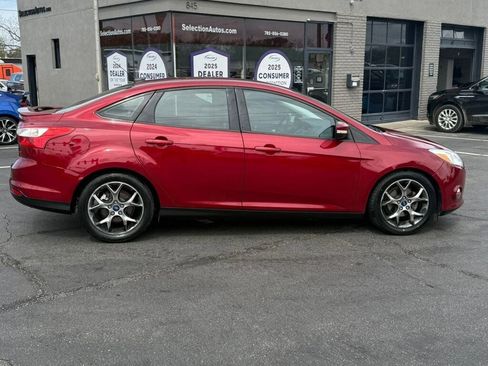 Used 2014 Ford Focus SE w/ Equipment Group 201A image 19