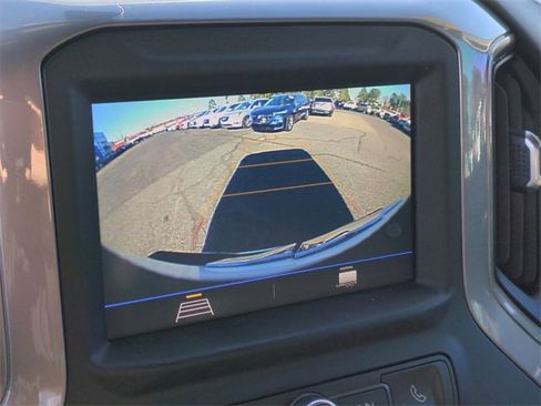 Used 2022 Chevrolet Silverado 1500 Custom image 16