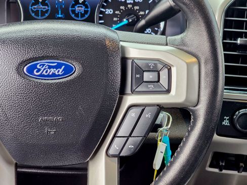 Used 2020 Ford F250 Lariat image 24