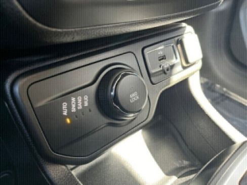 Used 2018 Jeep Renegade Sport w/ Power & Air Group image 20