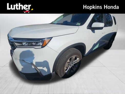 Used 2024 Honda Pilot EX-L image 1