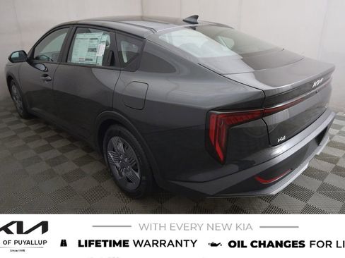 New 2026 Kia K4 LXS image 7