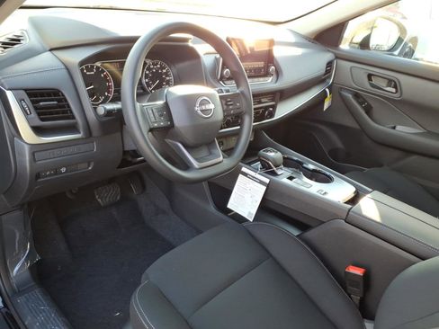 New 2026 Nissan Rogue S image 9