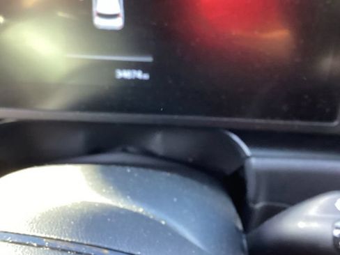 Used 2025 Kia Niro LX FWD image 2