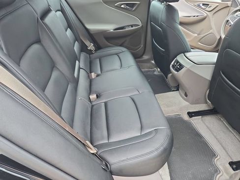 Used 2025 Chevrolet Malibu LT FWD image 25