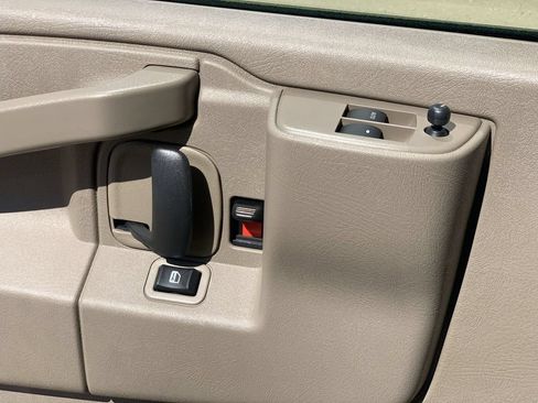 New 2026 Chevrolet Express 2500 RWD image 21