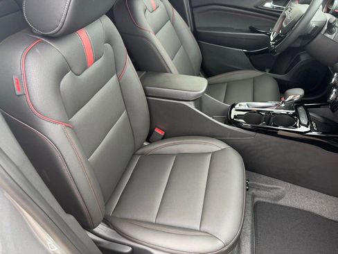 New 2026 Chevrolet Trax RS w/ Sunroof Package image 41