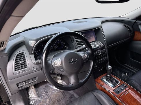 Used 2014 INFINITI QX70 AWD w/ Premium Package image 9