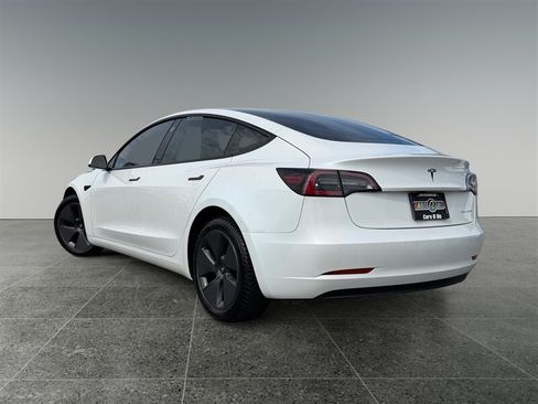 Used 2022 Tesla Model 3 Long Range AWD/4WD image 3