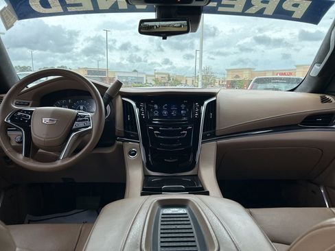 Used 2020 Cadillac Escalade Platinum AWD/4WD image 13