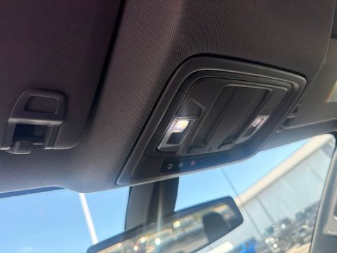 Used 2019 Chevrolet Silverado 1500 Custom Trail Boss w/ Custom Convenience Package AWD/4WD image 15