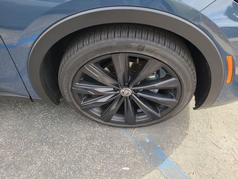 Used 2026 Toyota Crown Nightshade image 12