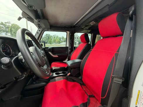 Used 2015 Jeep Wrangler Unlimited Sport AWD/4WD image 9