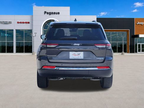New 2026 Jeep Grand Cherokee Laredo RWD image 8