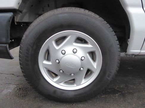 Used 2013 Ford E-350 and Econoline 350 XL image 26