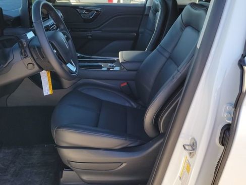 New 2026 Lincoln Aviator AWD w/ Jet Appearance Package image 6