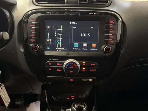 Used 2016 Kia Soul + w/ Audio Package image 15