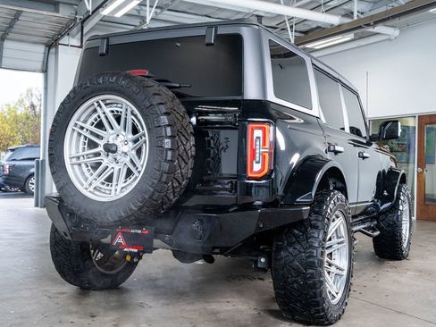 Used 2022 Ford Bronco Wildtrak image 6